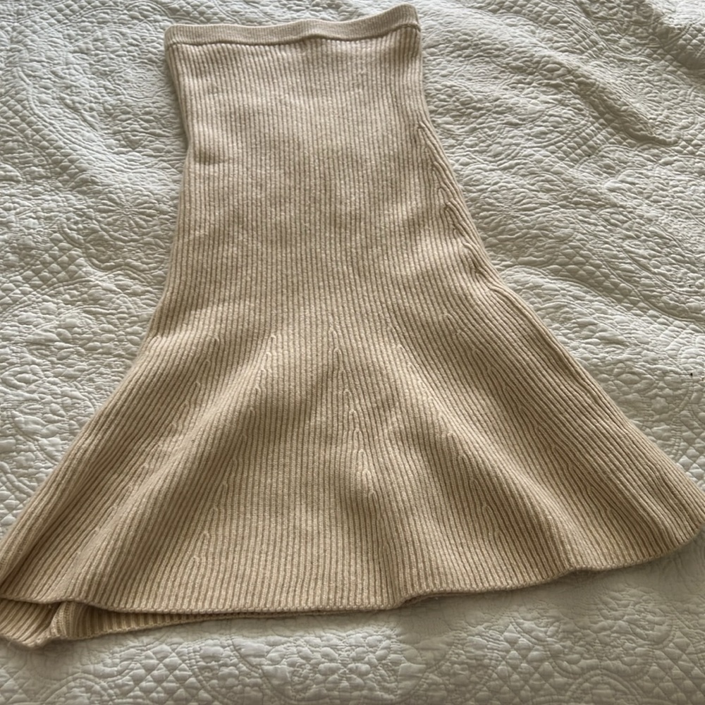 H&M Ribbed Knit Skirt - Picture 6 of 7